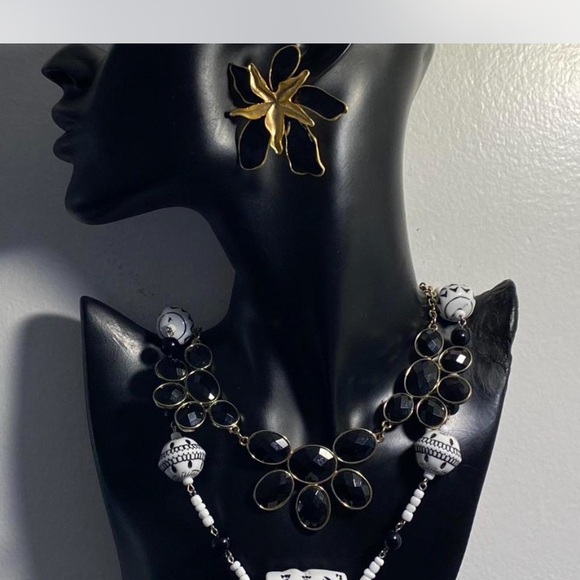 Statement *** Black and Gold  2 x Necklace”s  \ Earrings collection *** - Picture 2 of 6